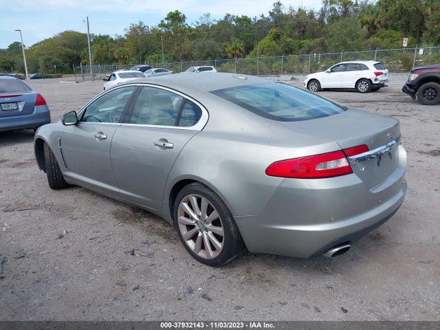 2010 JAGUAR XF SAJWA0GB7ALR55071 Photo 2