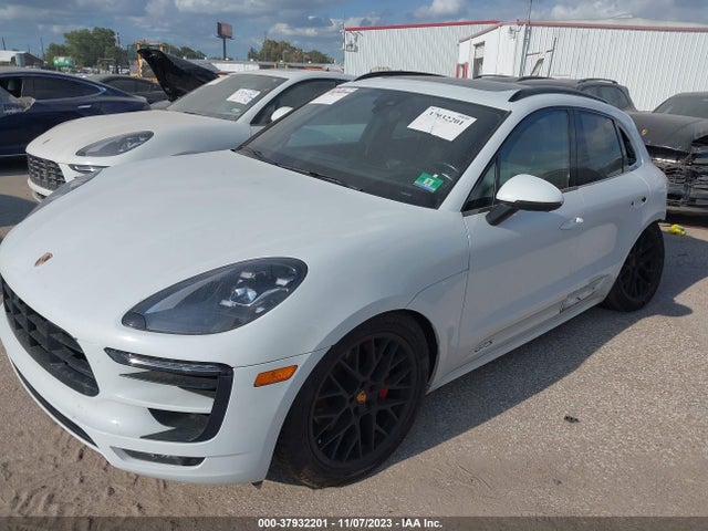 2017 PORSCHE MACAN WP1AG2A53HLB55317 Photo 1