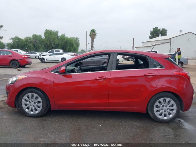 Продажа на аукционе авто 2017 Hyundai Elantra Gt, vin: KMHD35LH5HU381254, номер лота: 37932227