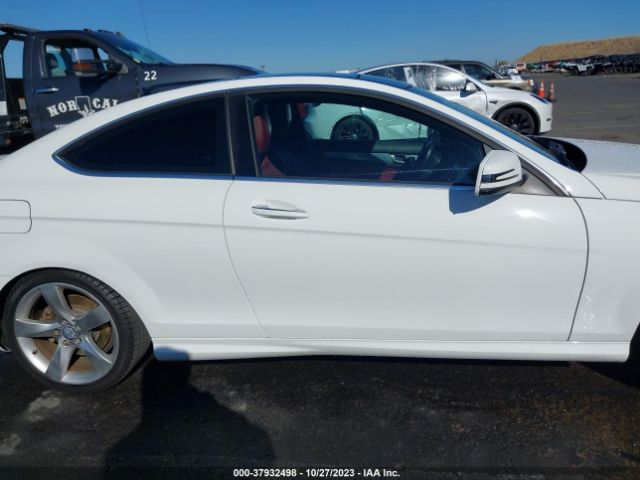 WDDGJ5HB2FG421125 Mercedes-Benz C-class C 350