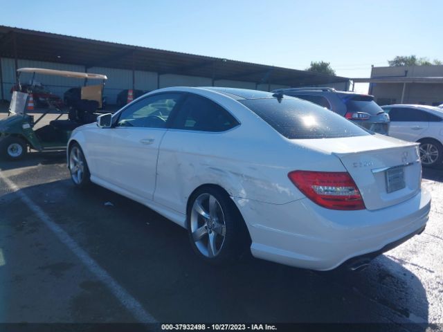 WDDGJ5HB2FG421125 Mercedes-Benz C-class C 350