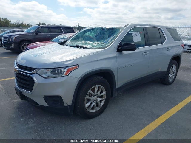 Chevrolet Traverse Ls 2019 1GNERFKW9KJ223299 Image 2
