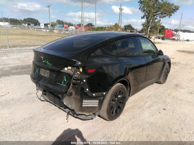 5YJYGDEE9LF027164 Tesla Model Y Long Range