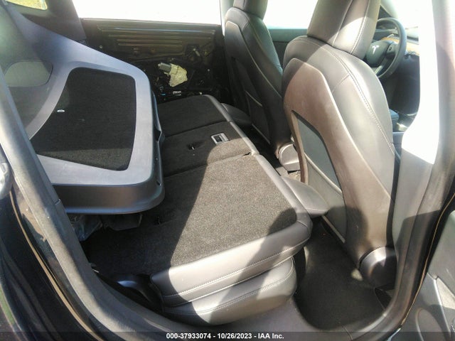 5YJYGDEE9LF027164 Tesla Model Y Long Range