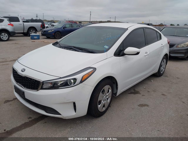 KIA FORTE LX 2018 3KPFK4A7XJE235733 Image 2