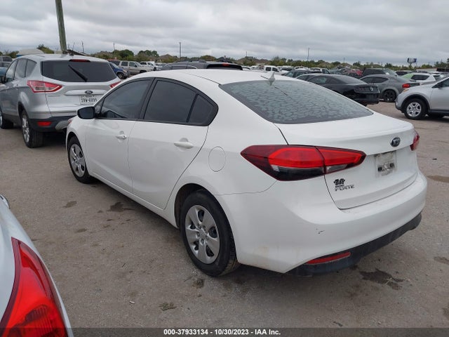 KIA FORTE LX 2018 3KPFK4A7XJE235733 Image 3