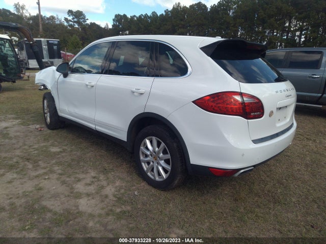 2014 PORSCHE CAYENNE WP1AA2A20ELA93703 Photo 2