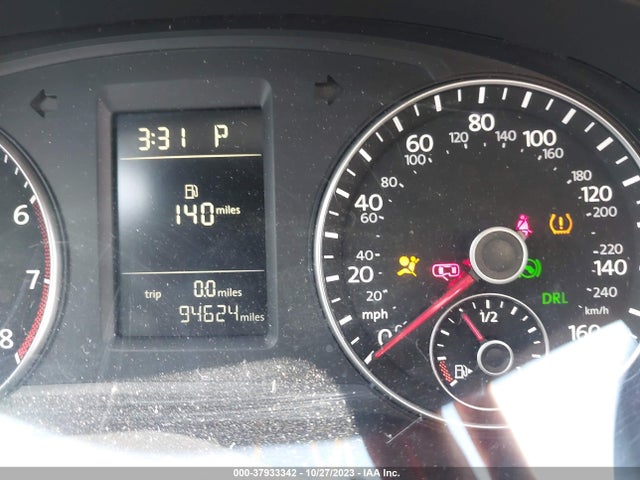 1VWAT7A39FC048517 Volkswagen Passat 1.8t Wolfsburg Edition