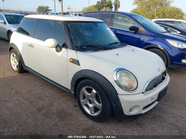2009 MINI COOPER HARDTOP WMWMF33569TT69799 Photo 0