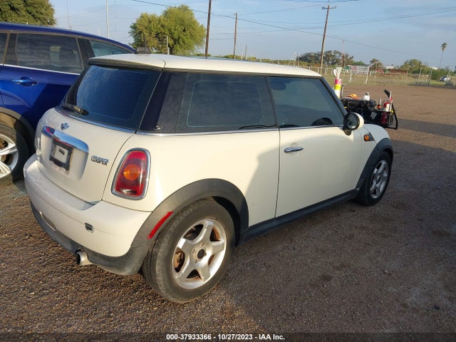 2009 MINI COOPER HARDTOP WMWMF33569TT69799 Photo 3
