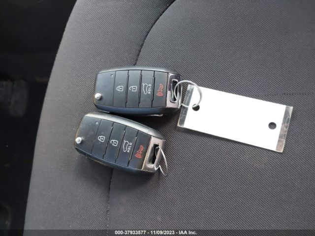 KNDJN2A23G7379188 KIA Soul Base