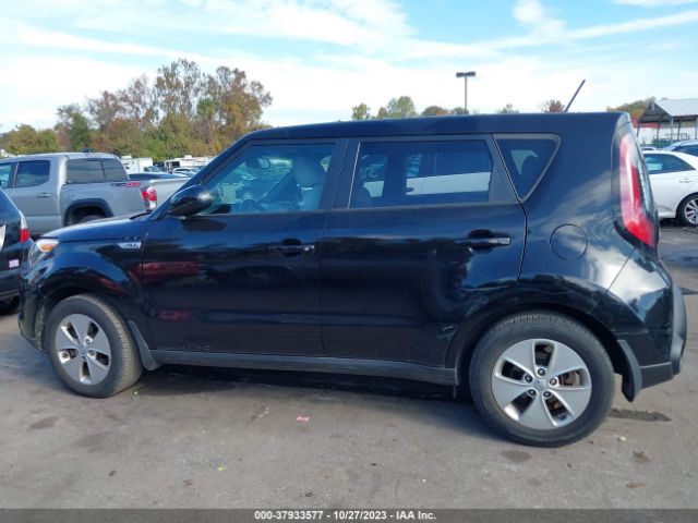 KNDJN2A23G7379188 KIA Soul Base