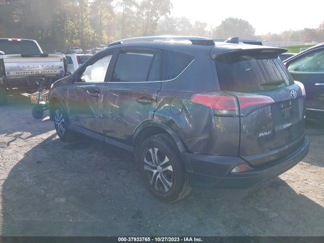 Toyota RAV4 LE 2017 JTMZFREV9HJ719512 Image 3