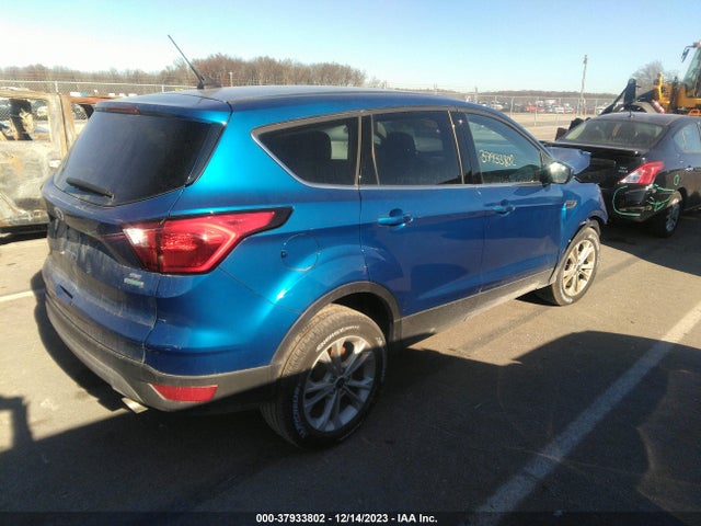Ford ESCAPE SE 2019 1FMCU0GD3KUC00825 Image 4
