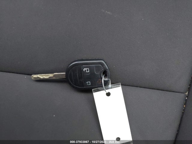 37933867 :رقم المزاد ، 1FMCU0F70GUA50417 vin ، 2016 Ford Escape S مزاد بيع