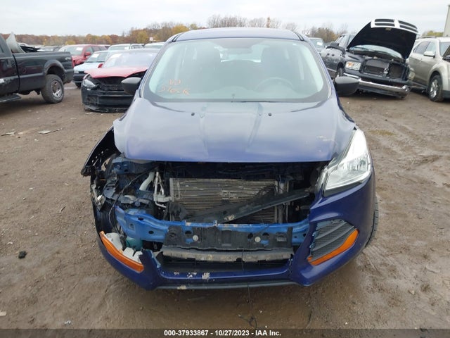 37933867 :رقم المزاد ، 1FMCU0F70GUA50417 vin ، 2016 Ford Escape S مزاد بيع