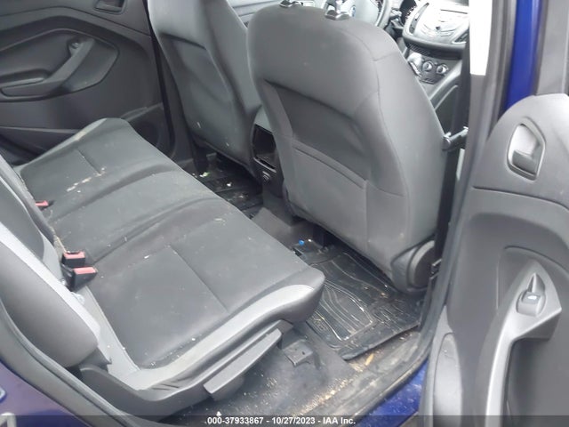 37933867 :رقم المزاد ، 1FMCU0F70GUA50417 vin ، 2016 Ford Escape S مزاد بيع
