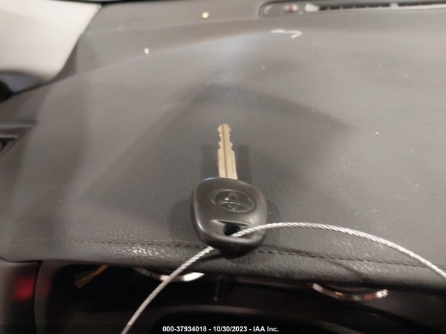 2017 TOYOTA COROLLA L VIN: 2T1BURHEXHC876447