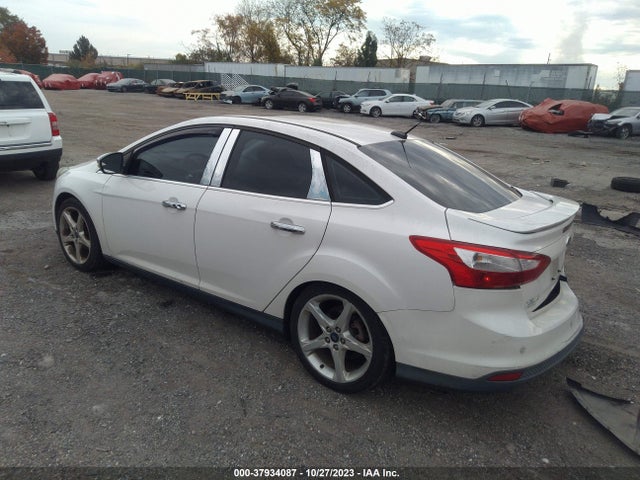 Ford Focus Titanium 2014 1FADP3J28EL243484 Image 3