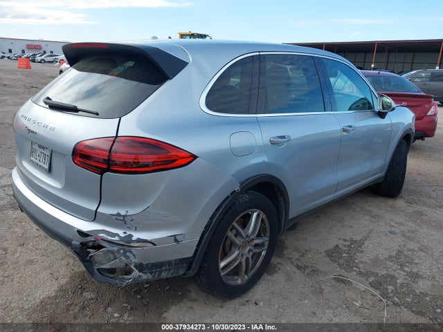 2016 PORSCHE CAYENNE WP1AA2A26GKA11322 Photo 3