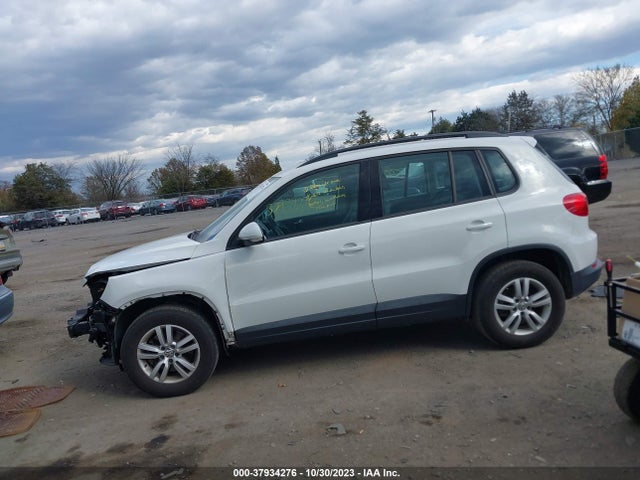 2016 VOLKSWAGEN TIGUAN S VIN: WVGAV7AX6GW006365