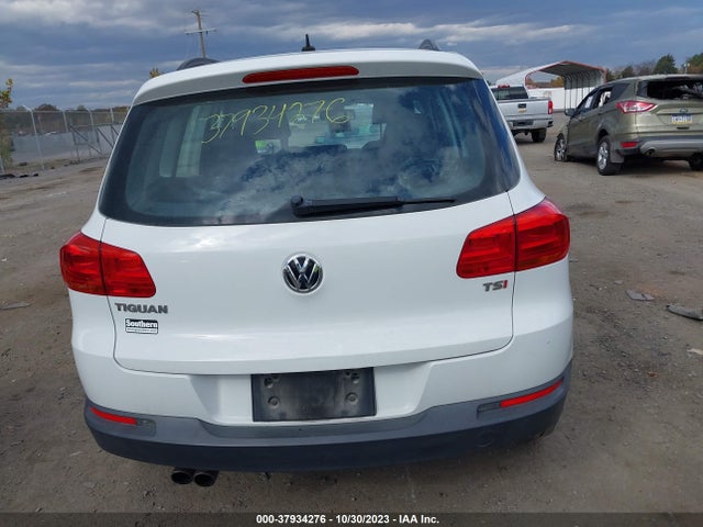 2016 VOLKSWAGEN TIGUAN S VIN: WVGAV7AX6GW006365