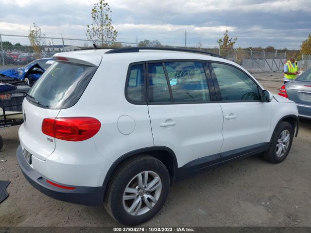2016 VOLKSWAGEN TIGUAN WVGAV7AX6GW006365 Photo 3