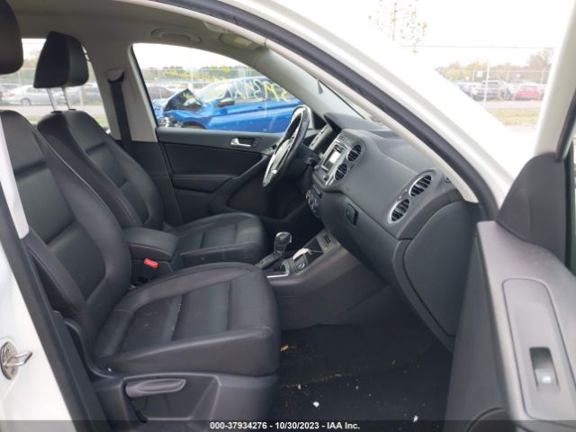 2016 VOLKSWAGEN TIGUAN WVGAV7AX6GW006365 Photo 4