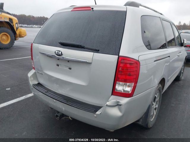 KNDMG4C74E6565224 KIA SEDONA LX