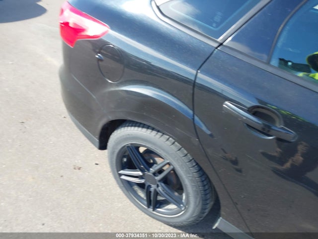 Ford Focus 2015 1FADP3F23FL274023 Image 18