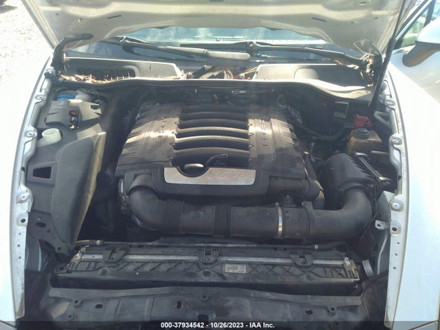 2011 PORSCHE CAYENNE WP1AA2A22BLA09652 Photo 9