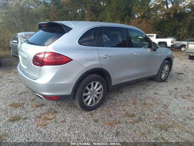 2011 PORSCHE CAYENNE WP1AA2A22BLA09652 Photo 3