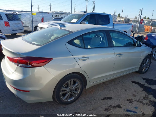 2018 HYUNDAI ELANTRA SEL VIN: 5NPD84LFXJH287062
