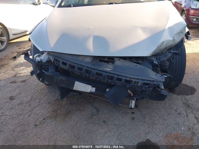 2018 HYUNDAI ELANTRA SEL VIN: 5NPD84LFXJH287062