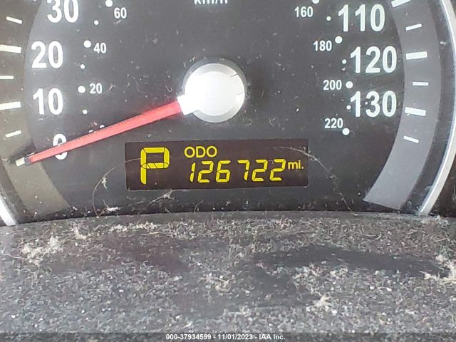 KNDMG4C79E6592855 KIA SEDONA LX