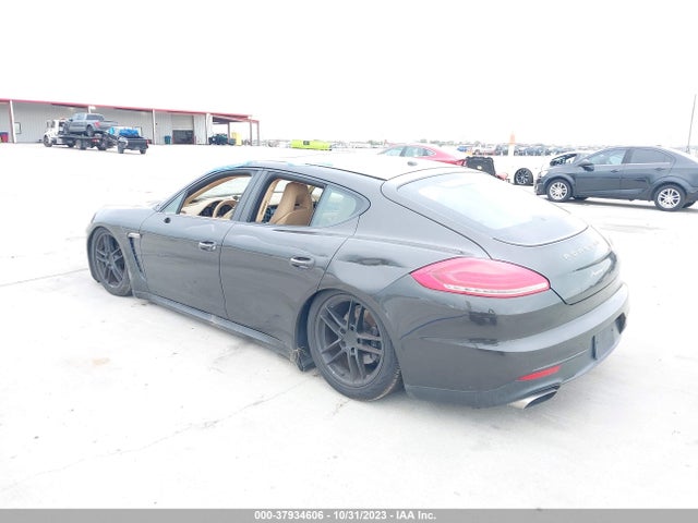 2014 PORSCHE PANAMERA WP0AA2A7XEL011845 Photo 2