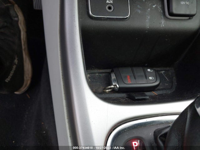 2019 JEEP COMPASS SUN AND WHEEL FWD VIN: 3C4NJCBB3KT730736