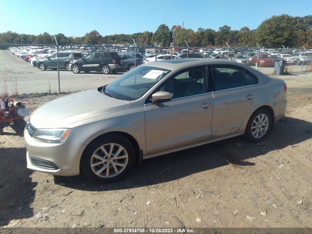 3VWD07AJ9EM218585 Volkswagen Jetta Sedan Se W/connectivity/sunroof