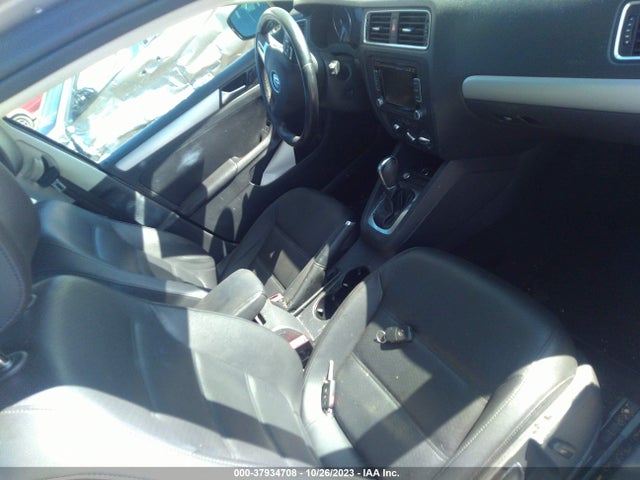 3VWD07AJ9EM218585 Volkswagen Jetta Sedan Se W/connectivity/sunroof