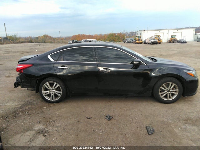 2017 NISSAN ALTIMA 3.5 SL VIN: 1N4BL3AP8HC204848