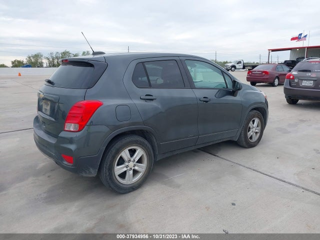 Chevrolet TRAX LS 2019 3GNCJKSB5KL299499 Image 4