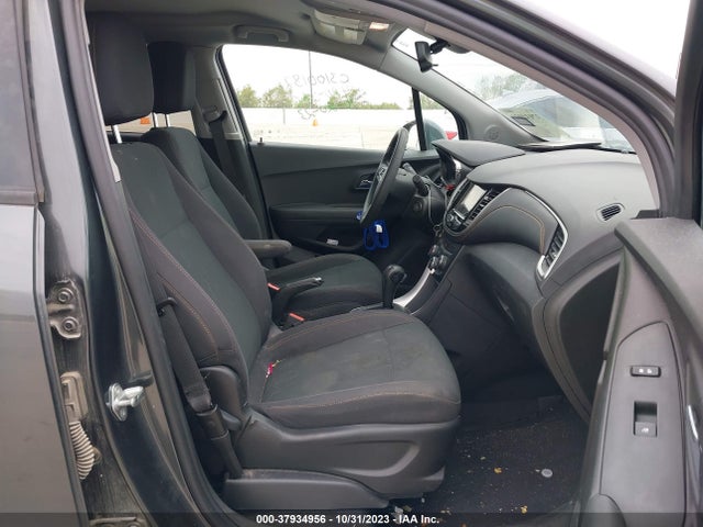 Chevrolet TRAX LS 2019 3GNCJKSB5KL299499 Image 5