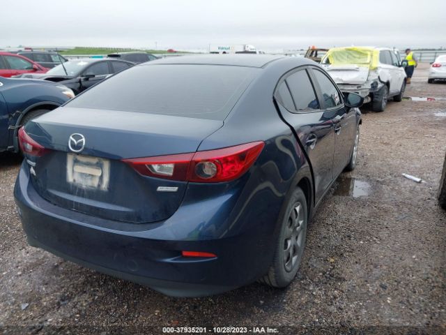 2018 MAZDA MAZDA3 4-DOOR 3MZBN1U78JM222725 Photo 3