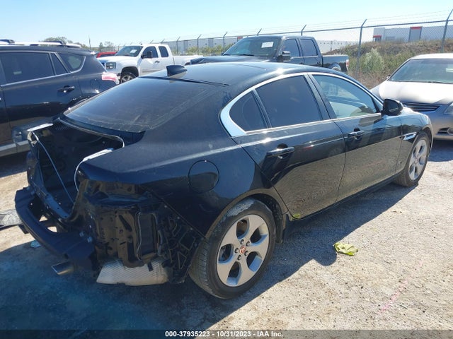 2017 JAGUAR XE SAJAR4BG0HA951527 Photo 3