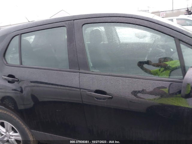 Chevrolet TRAX LS 2019 3GNCJKSB2KL188523 Image 13