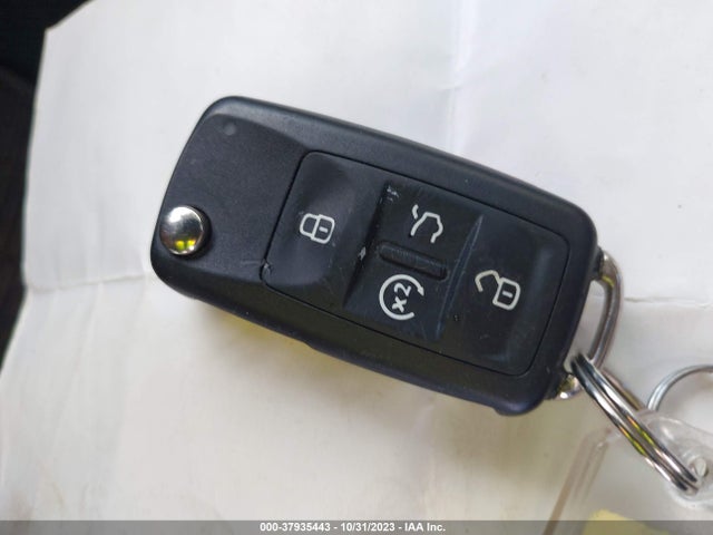1VWSA7A37NC002452 Volkswagen Passat 2.0t Se