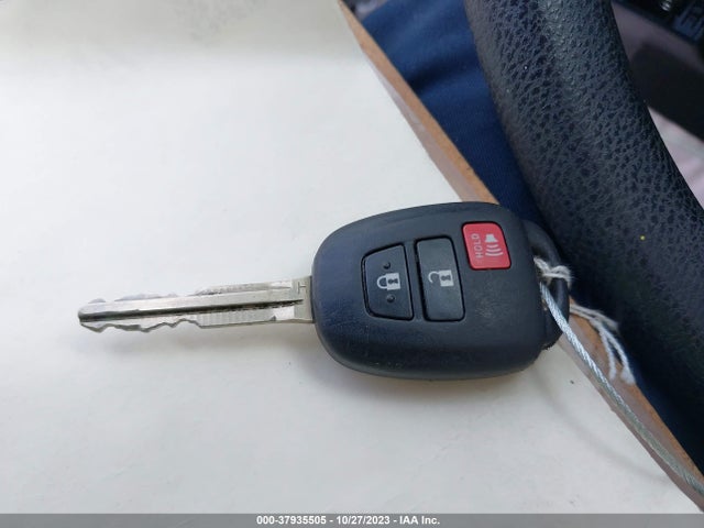 Toyota Rav4 Xle 2015 JTMWFREV1FD076118 Image 11