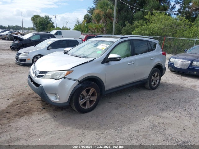 Toyota Rav4 Xle 2015 JTMWFREV1FD076118 Image 2