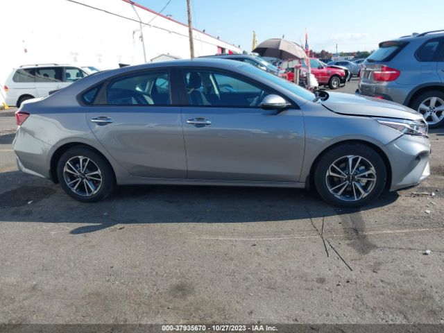 3KPF24AD1PE646758 KIA Forte Lxs