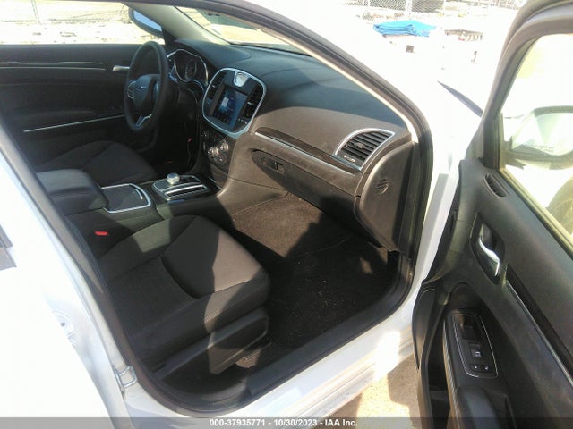 2C3CCAAG2NH241443 Chrysler 300 Touring